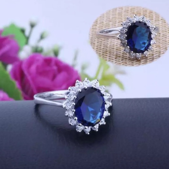 Sterling Silver Sapphire Stone Ring - Picture 3 of 5